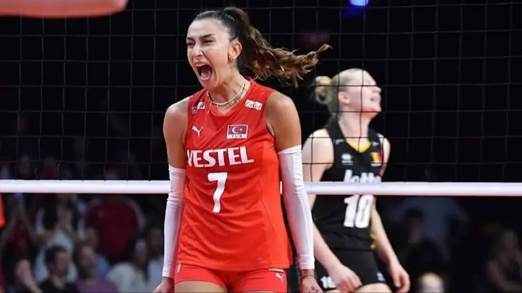 Fenerbahçeli oldu coştu da coştu: Hande Baladın öyle bir mesaj gönderdi ki... 1